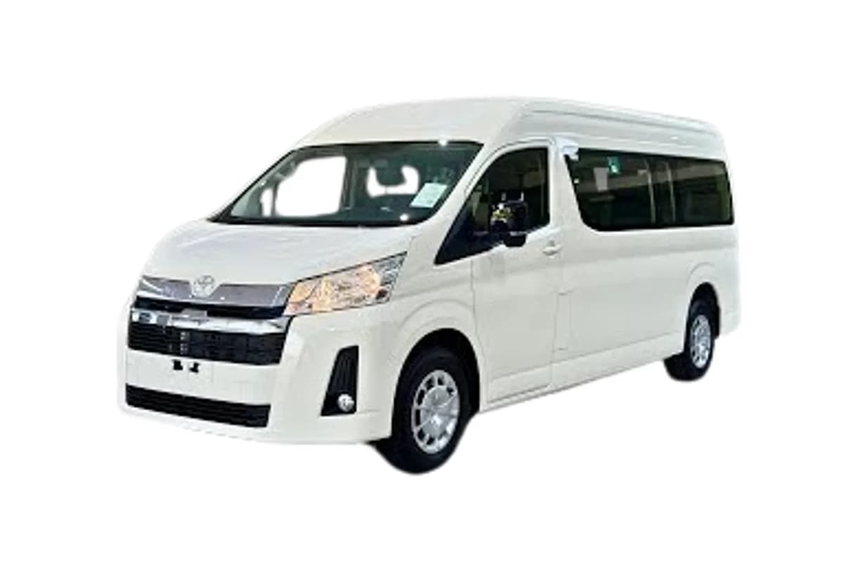 White Toyota Hiace van for group Umrah transfers between Makkah, Madinah and Jeddah